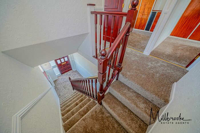 3 Bedroom Semi-Detached House To Rent In Glendale Road, Mosley Common, Manchester, M28