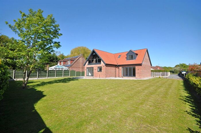 5 Bedroom Detached House For Sale In Kirton Lane, Thorne, DN8