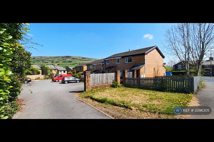 1 Bedroom Flat To Rent In Fairclough Grove, Halifax, HX3