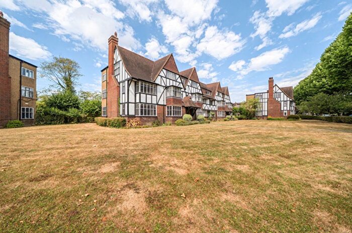 3 Bedroom Flat For Sale In Chester Court, Monks Drive, West Acton, W3