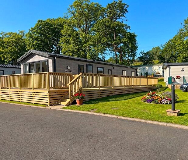 2 Bedroom Park Home For Sale In Mill Lane, Hawksworth Leeds, LS20