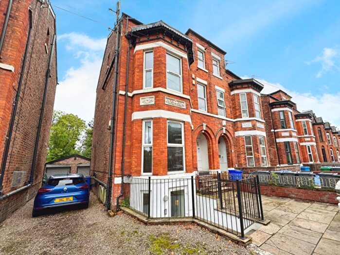 1 Bedroom Flat For Sale In Central Road, West Didsbury, Manchester, M20