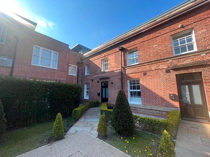 4 Bedroom House To Rent In Bloomesbury Avenue, St James Park, Didsbury, Greater Manchester, M20