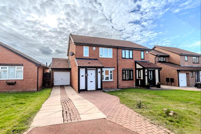 3 Bedroom Semi-Detached House For Sale In Marcross Close, Newcastle Upon Tyne, NE15