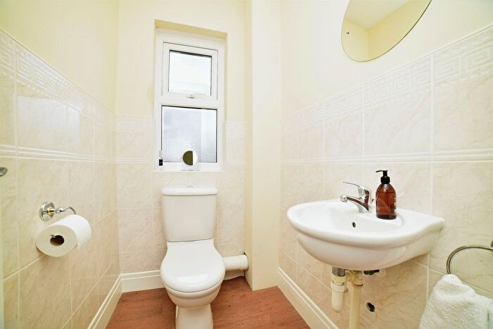 2 Bedroom Flat For Sale In Grayburn Court, Beverley, HU17