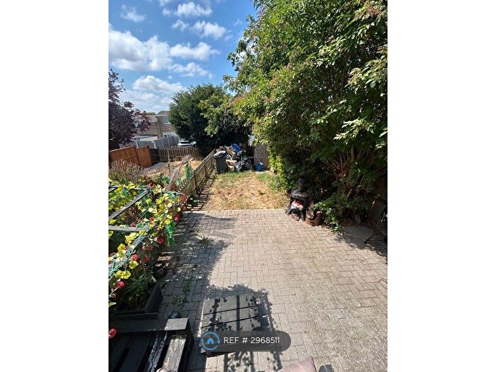 1 Bedroom End Of Terrace House To Rent In Grace Way, Stevenage, SG1