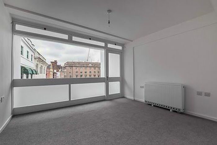 2 Bedroom Property To Rent In Radcliffe Court, Rose Crescent, Cambridge CB2