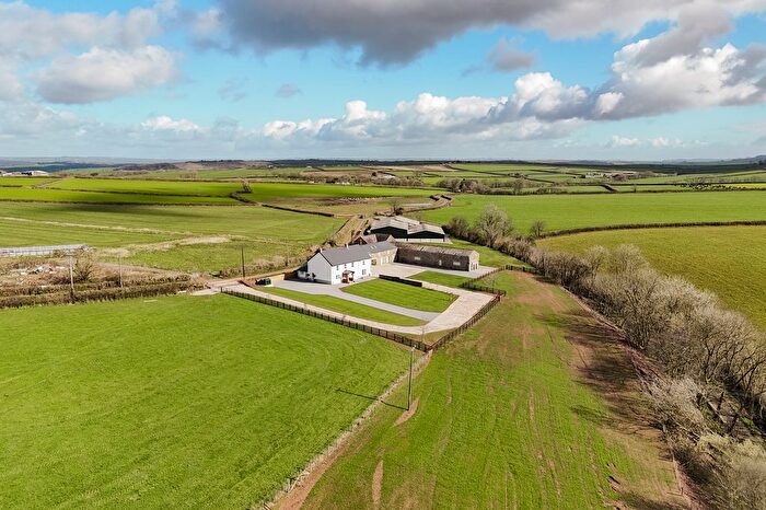 5 Bedroom Detached House For Sale In Ferryside, Carmarthenshire, SA17
