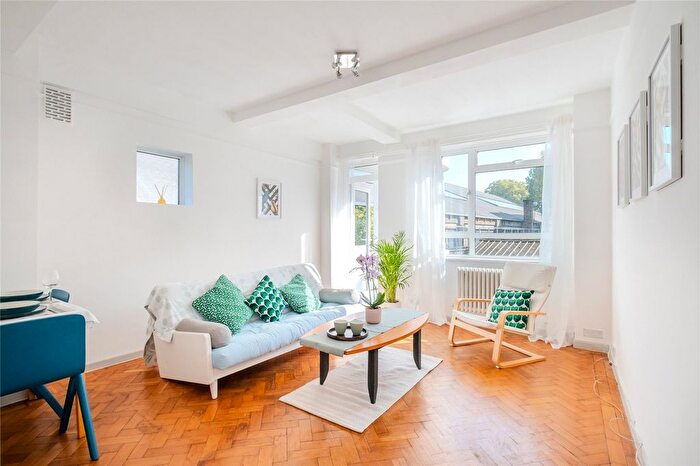 1 Bedroom Flat For Sale In Christchurch Road, London, SW2