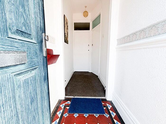 1 Bedroom Flat To Rent In Hengrove Road, Bristol, BS4