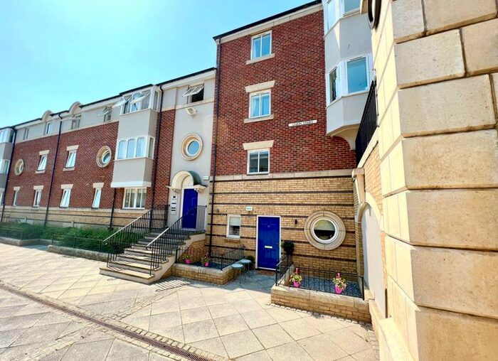 Houses for sale in Washington Terrace, NE30, Tyne and Wear