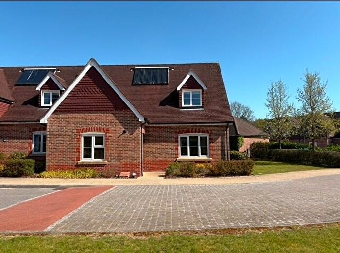 3 Bedroom Retirement Property For Sale In Hooke Court, Bramshott Place, Liphook, Hampshire, GU30