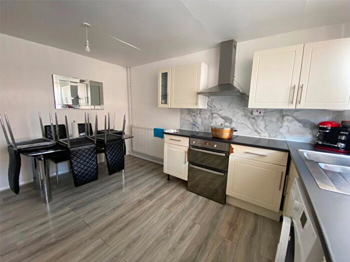 3 Bedroom Semi Detached House For Sale In Dillwyn Street, Ipswich, Suffolk, IP1