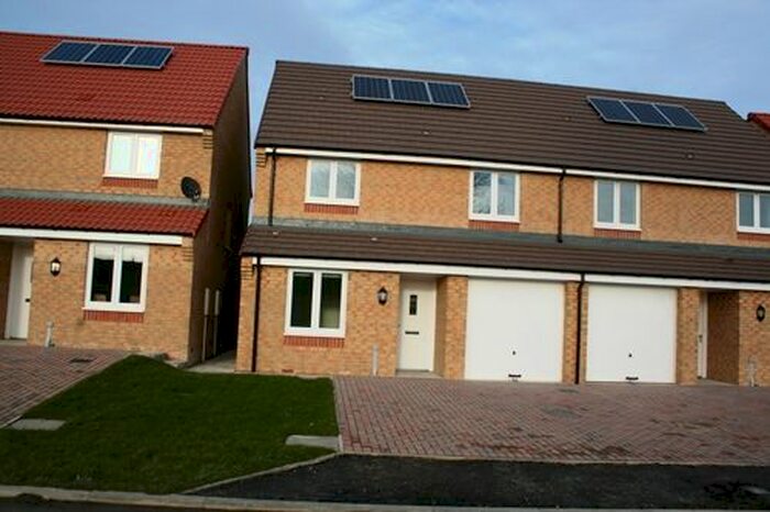 3 Bedroom Semi-Detached House To Rent In Brookville Crescent, Greenvale Park, Newcastle Upon Tyne, NE5