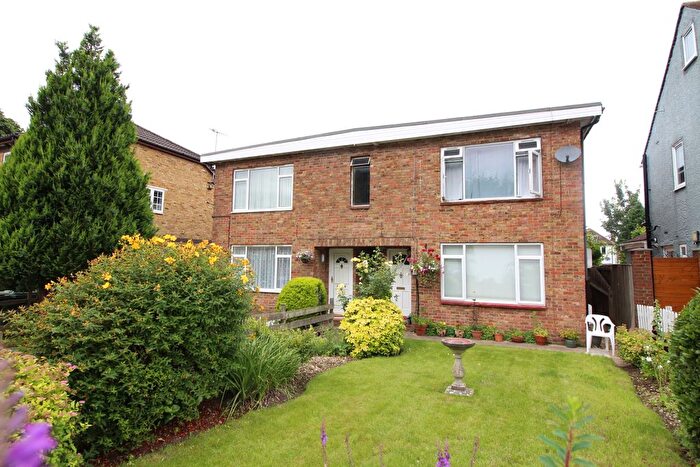 2 Bedroom Maisonette To Rent In Meadow Court, Belle Vue Lane, Bushey Heath, Herts, WD23