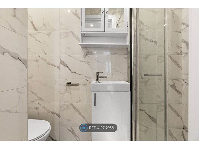 Studio To Rent In Chase Road, Epsom, KT19