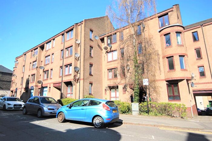 2 Bedroom Flat To Rent In Upper Craigs, Stirling Town, Stirling, FK8