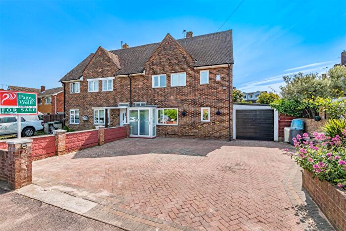 3 Bedroom Semi Detached House For Sale In Marsh Way, Larkfield, Aylesford, ME20