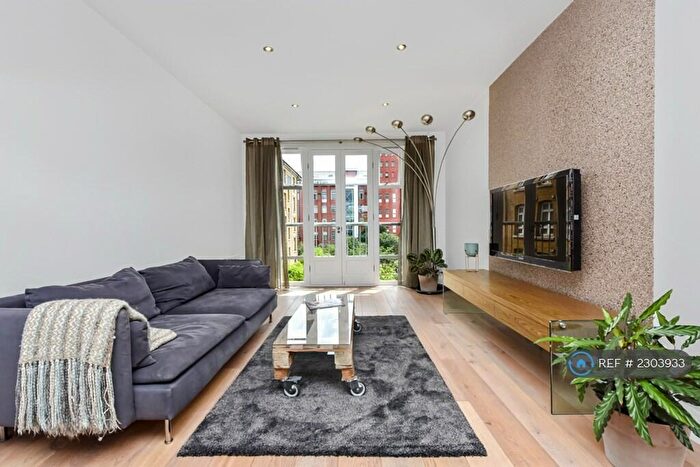 2 Bedroom Flat To Rent In Park West Building, London, E3