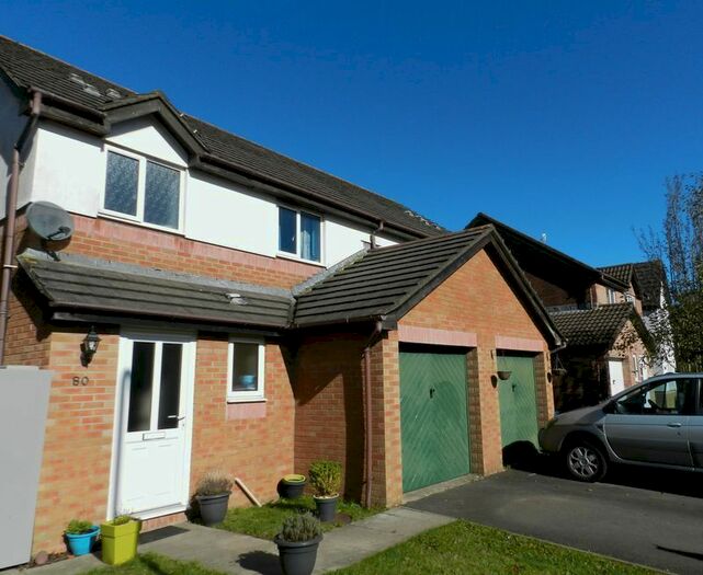 3 Bedroom Semi-Detached House To Rent In Glan-Y-Nant, Tondu, Bridgend CF32