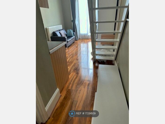 Studio To Rent In London, London, W2