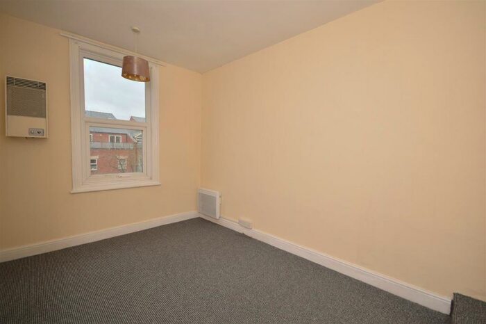 1 Bedroom Flat To Rent In West Parade, Lincoln, LN1