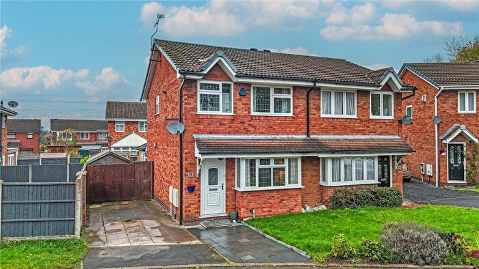 3 Bedroom Semi-Detached House For Sale In Sorrel Drive, Kingsbury, Tamworth, Warwickshire, B78