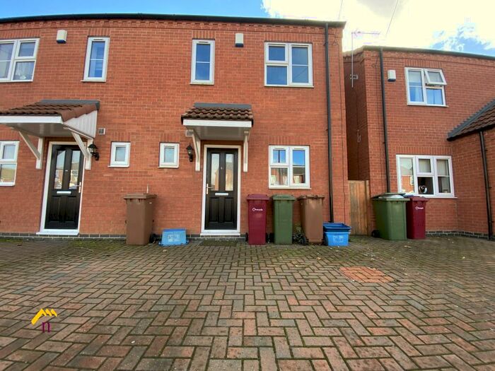 3 Bedroom Terraced House To Rent In Reginald Road, Scunthorpe, DN15