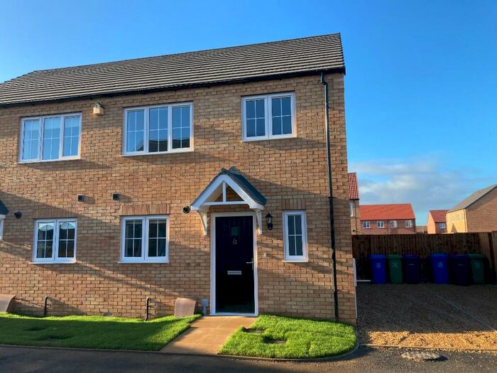 3 Bedroom Semi-Detached House To Rent In Fisherman Road, Ingram Park, Boston, Lincolnshire, PE21