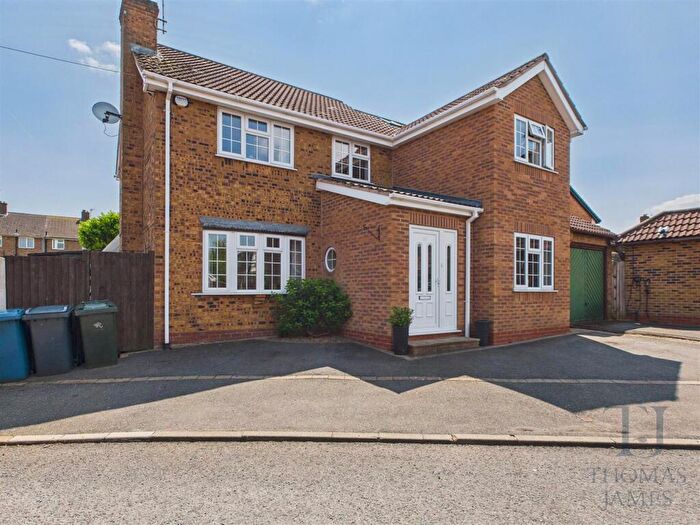4 Bedroom Detached House For Sale In Ash Lea Close, Cotgrave, Nottingham, NG12
