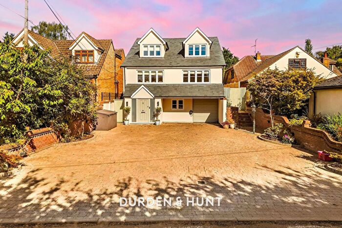 5 Bedroom Detached House For Sale In Outings Lane, Doddinghurst, CM15