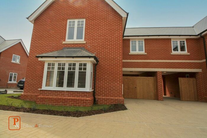 4 Bedroom Link Detached House To Rent In Bonita Walk, Colchester, CO4