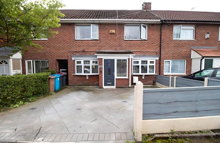 3 Bedroom Terraced House For Sale In Owlwood Drive, Manchester, M38