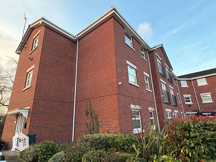 2 Bedroom Flat For Sale In Planewood Gardens, Lowton, WA3