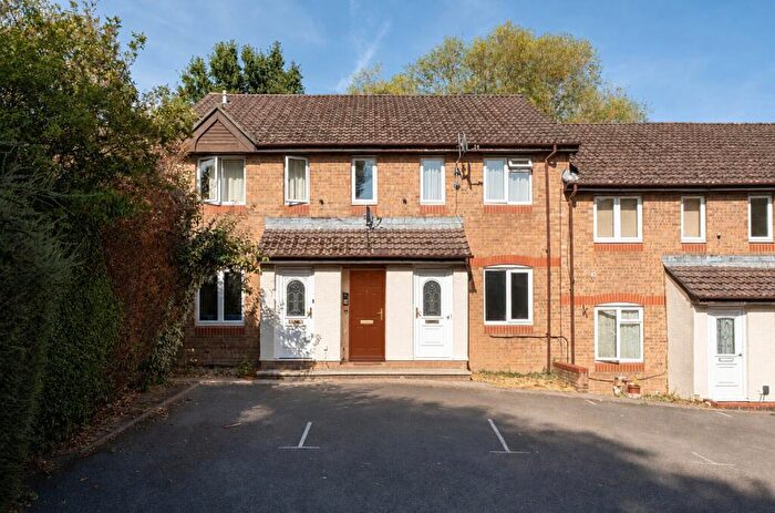 1 Bedroom Maisonette For Sale In Nutfield Court, Maybush, Southampton, Hampshire, SO16