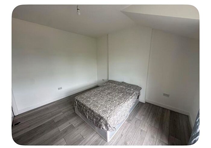 1 Bedroom Studio To Rent In Valley Road, Bromley, BR2