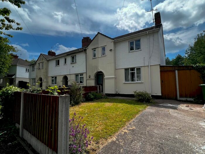 3 Bedroom End Of Terrace House To Rent In Fifth Avenue, Low Hill, Wolverhampton, WV10