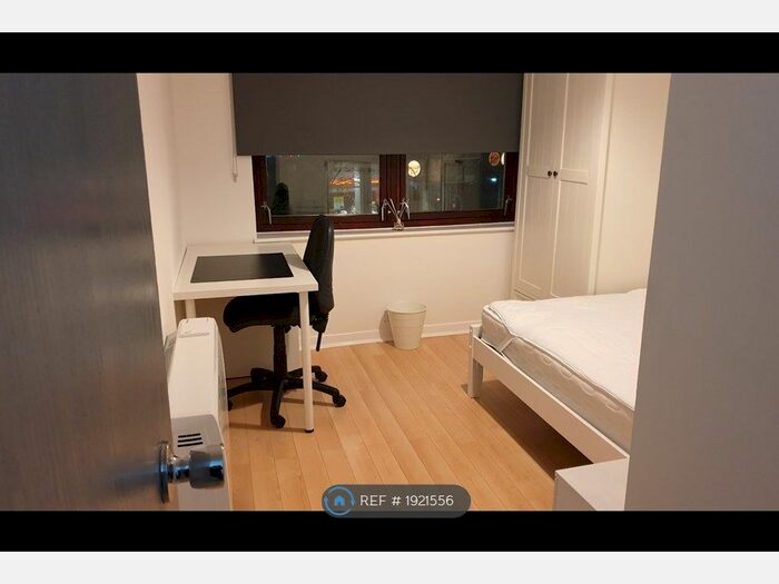 2 Bedroom Flat To Rent In Albion Gate, Glasgow, G1