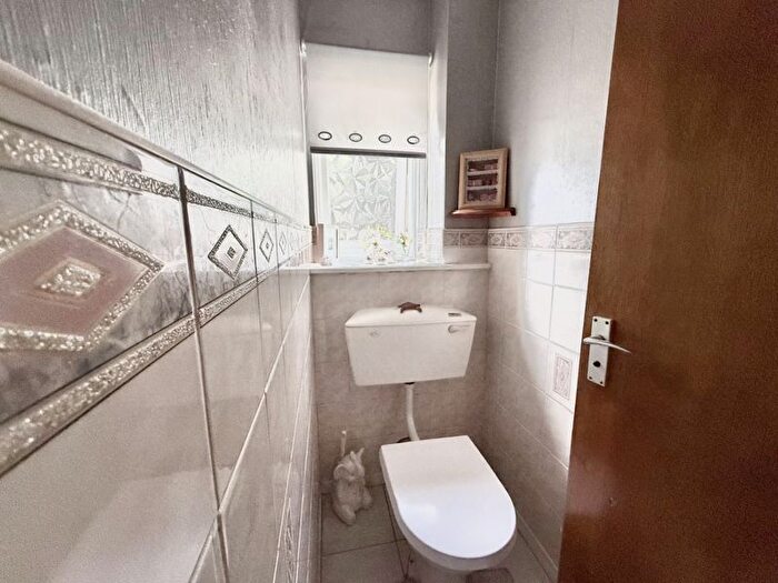 3 Bedroom End Terrace House For Sale In Culdrose Close, Plymouth, PL5