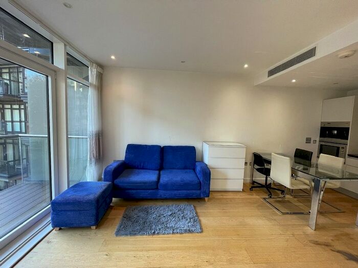2 Bedroom Flat To Rent In Hepworth Court, Gatliff Road, London, SW1W