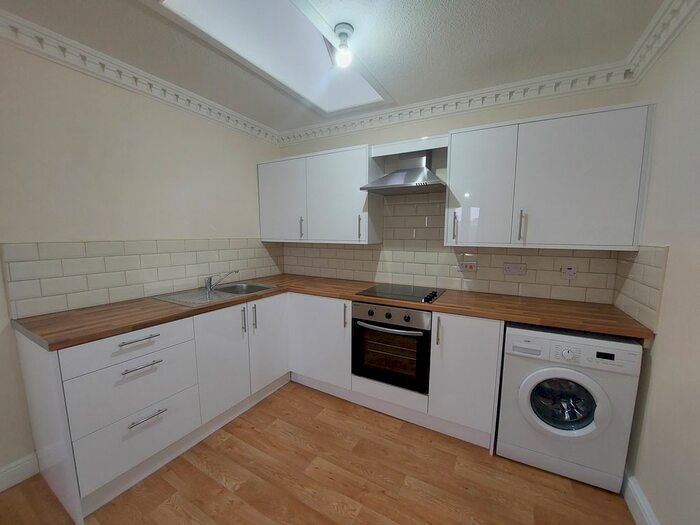 2 Bedroom Flat To Rent In High Street, Southampton, SO14