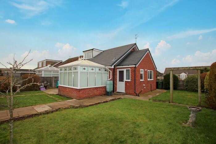 3 Bedroom Semi-Detached Bungalow For Sale In Garstang Road, Marshside, Southport, PR9
