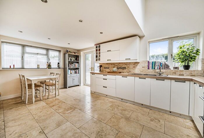 4 Bedroom Detached House For Sale In Mayfield Road, Farmoor, Oxford, Oxfordshire, OX2