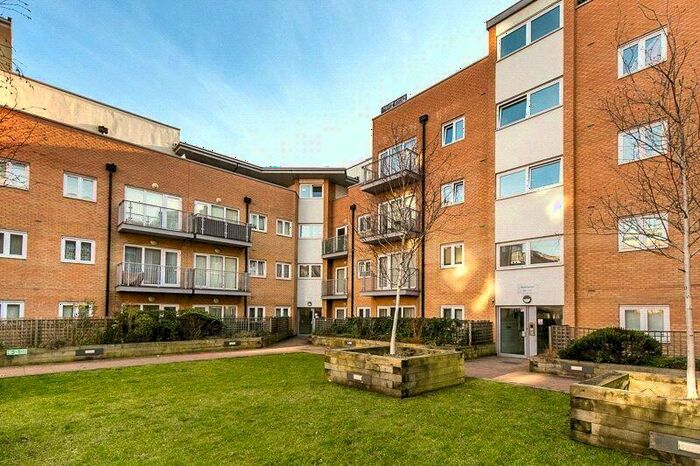 2 Bedroom Apartment To Rent In Whitestone Way, Croydon, CR0