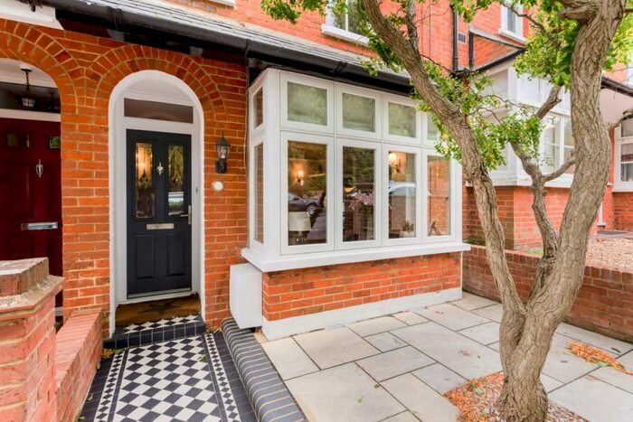 3 Bedroom Terraced House To Rent In Sumner Road Farnham, GU9