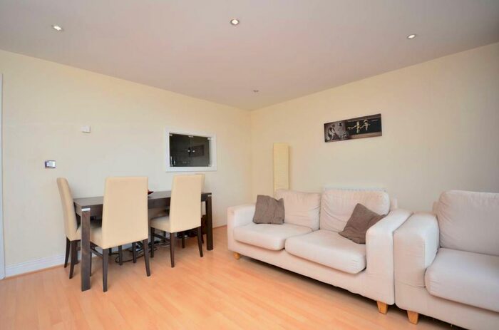 1 Bedroom Flat To Rent In Wards Wharf Approach, Silvertown, London, E16