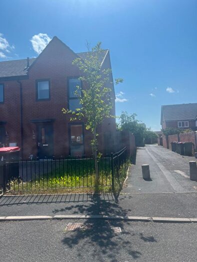 2 Bedroom End Of Terrace House To Rent In Carnival Close, Newport, TF10