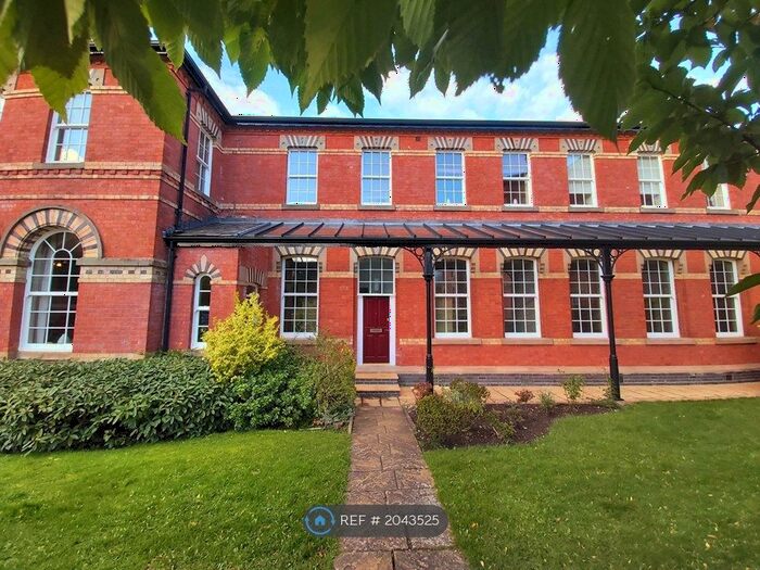 2 Bedroom Flat To Rent In Kensington Square, Macclesfield, SK10