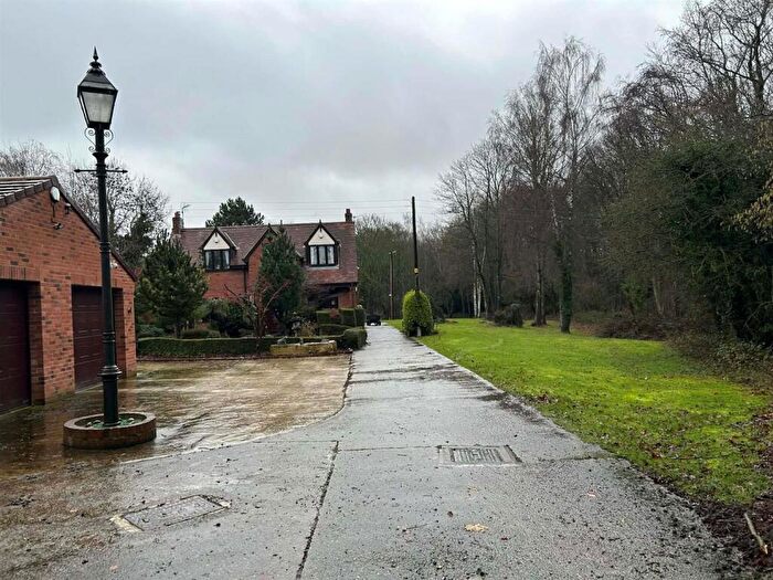 4 Bedroom Detached House For Sale In Cadeby Road, Sprotbrough, DN5