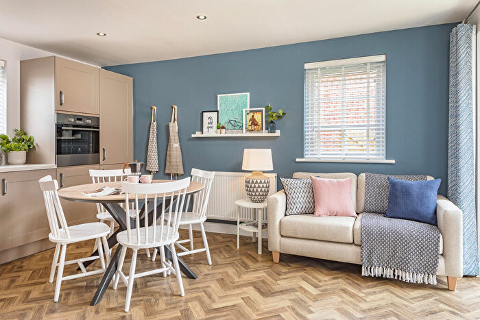 4 Bedroom Detached House For Sale In Marlowe Way Ramsgate, CT12